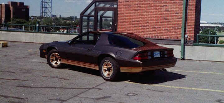 Rear three-quarter on the rooftop lot